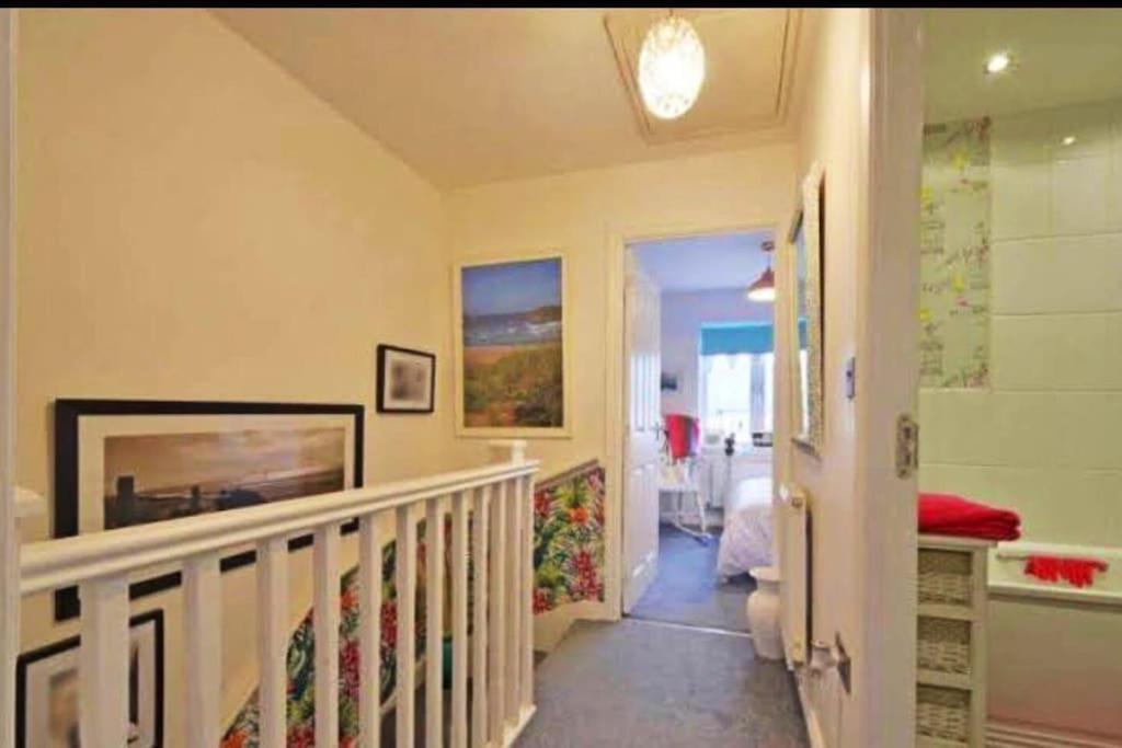 Sunny Family 4-Sleeper Near Newquays Top Beaches New Quay Buitenkant foto
