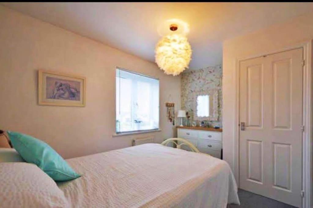 Sunny Family 4-Sleeper Near Newquays Top Beaches New Quay Buitenkant foto